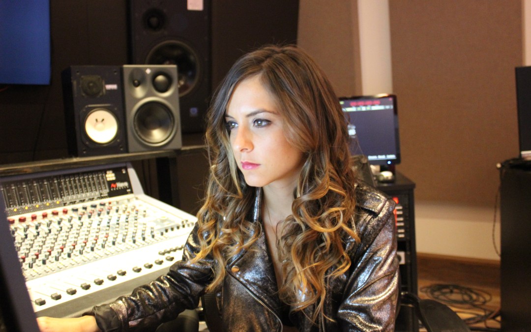 ¿Qué se busca en el proceso de postproducción vocal? – Entrevista con la ingeniera Natalia Ramírez
